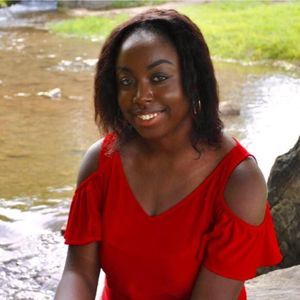 Meet your Posher, Alisha